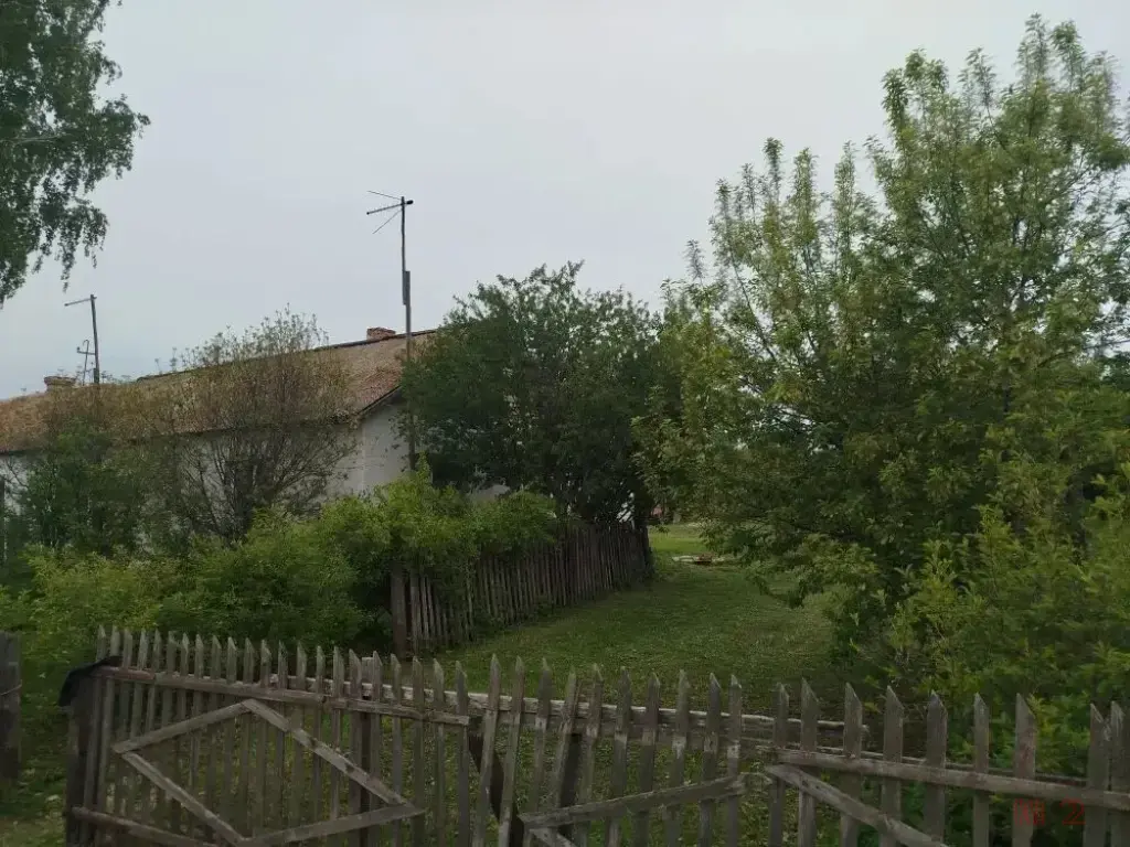 Продаётся 3-х комнатная квартира в 2-х квартирном доме 52 кв.м с.Быково, ул. Новая 25 кв.2