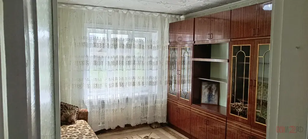 Продаю квартиру с земельным участком 62.8 м2, 3 комнаты и кухня 10.4 м2 в Шипуново