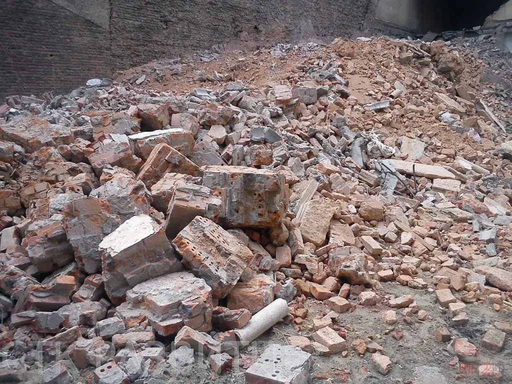 Продаю мусор строительный на отсыпку дорог.