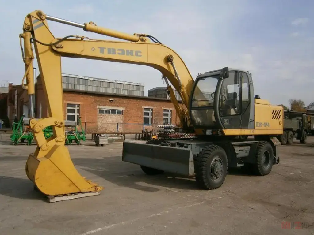 Услуги спецтехники в Новоалтайске.