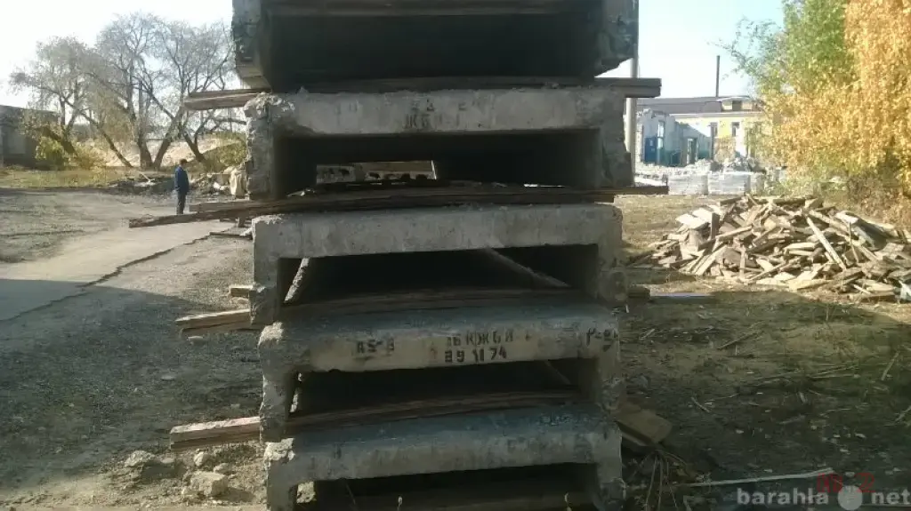 Продаю плиты перекрытия б/у в хорошем состоянии.