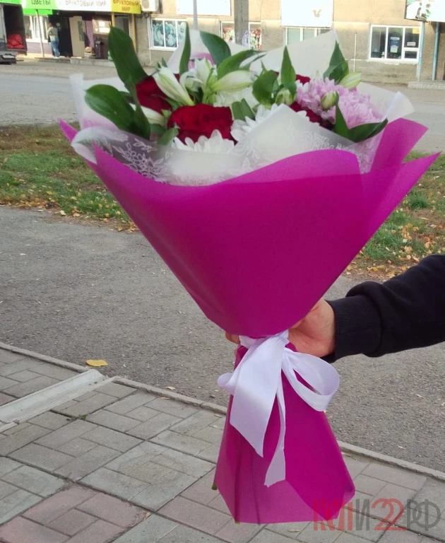 Особенное цветочное поздравление, попадающее точно в цель