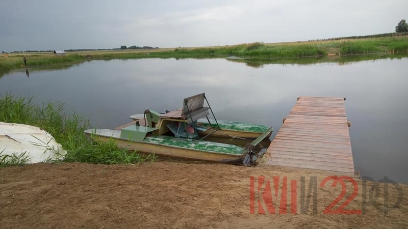 Изумрудная подкова  открывает  охоту: Карп, Сазан, Линь, Толстолобик.