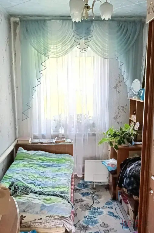 Продаю квартиру в двухквартирном кирпичном доме