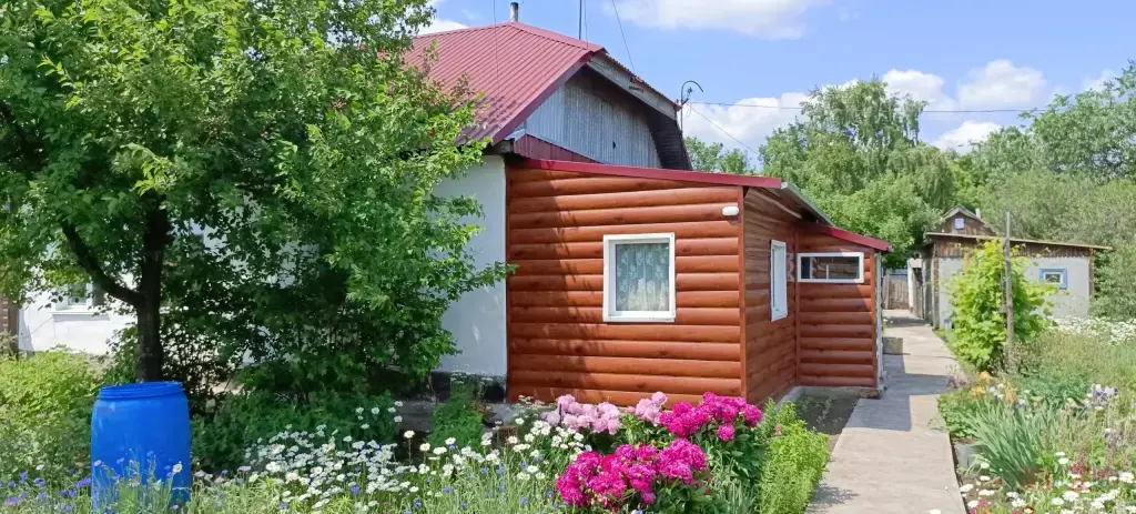 Продаю квартиру в двухквартирном кирпичном доме
