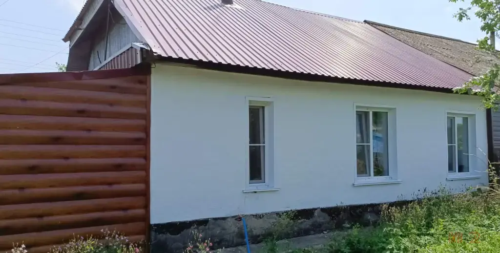 Продаю квартиру в двухквартирном кирпичном доме