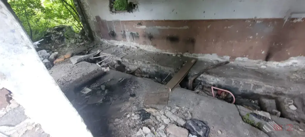 земельный участок и нежилые здания